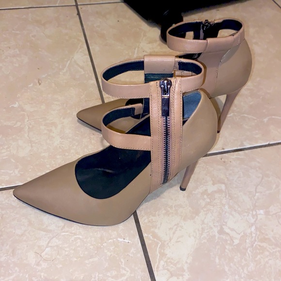 Kenneth Cole New York Women's Beige Willie Heel Size 7.5 - Picture 3 of 6